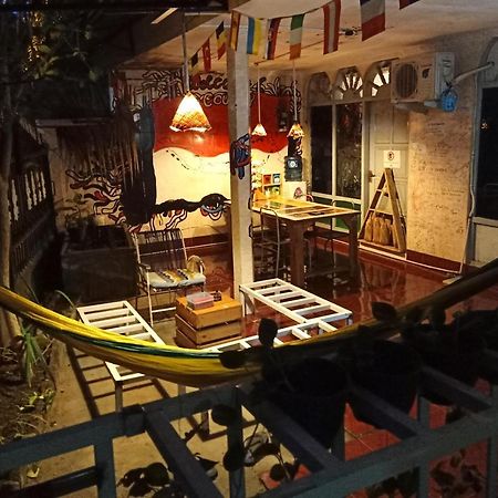 Deoplet Homestay & Gallery Yogyakarta Extérieur photo